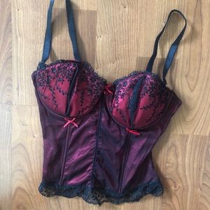 Affintas Intimacy Red Black Lacy Corset NWOT